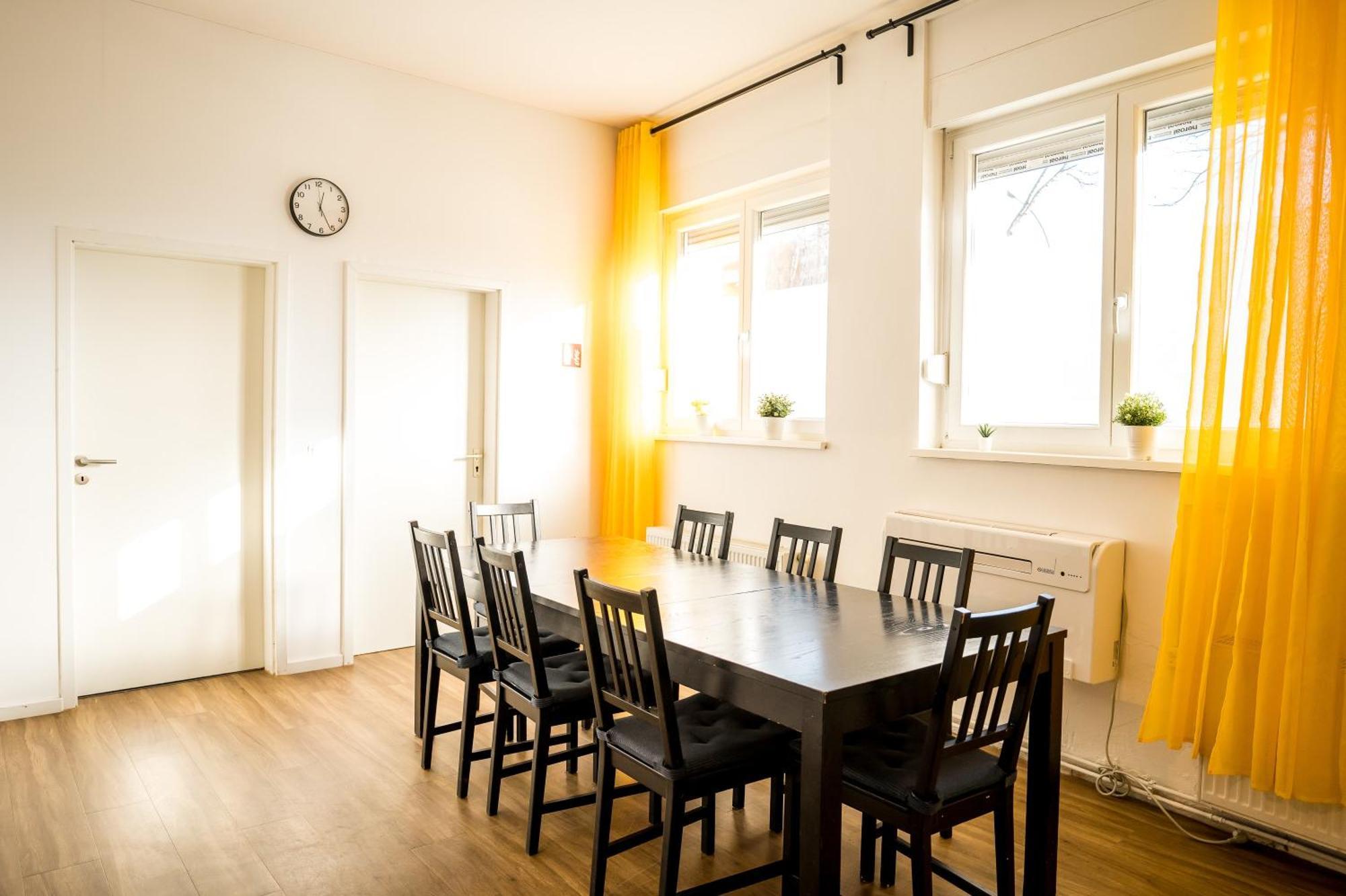 Three Bedroom Plus Big Kitchen Plus Selfcheckin Plus Street Parking Berlin Dış mekan fotoğraf